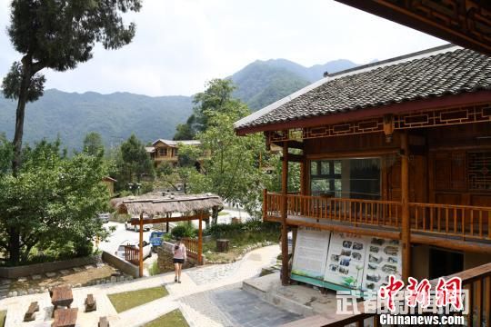 图为陇南市武都区裕河镇乡村一角。 杨艳敏 摄 图为陇南市武都区裕河镇乡村一角。 杨艳敏 摄